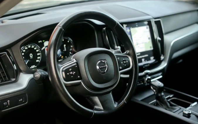 Volvo XC 60 cena 97500 przebieg: 217800, rok produkcji 2018 z Mieroszów małe 781